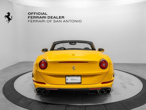 Certified 2017 Ferrari California T image 11