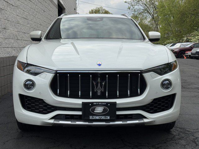 Used 2017 Maserati Levante S AWD/4WD image 9