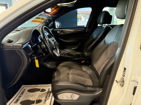 Used 2015 Porsche Macan S image 9