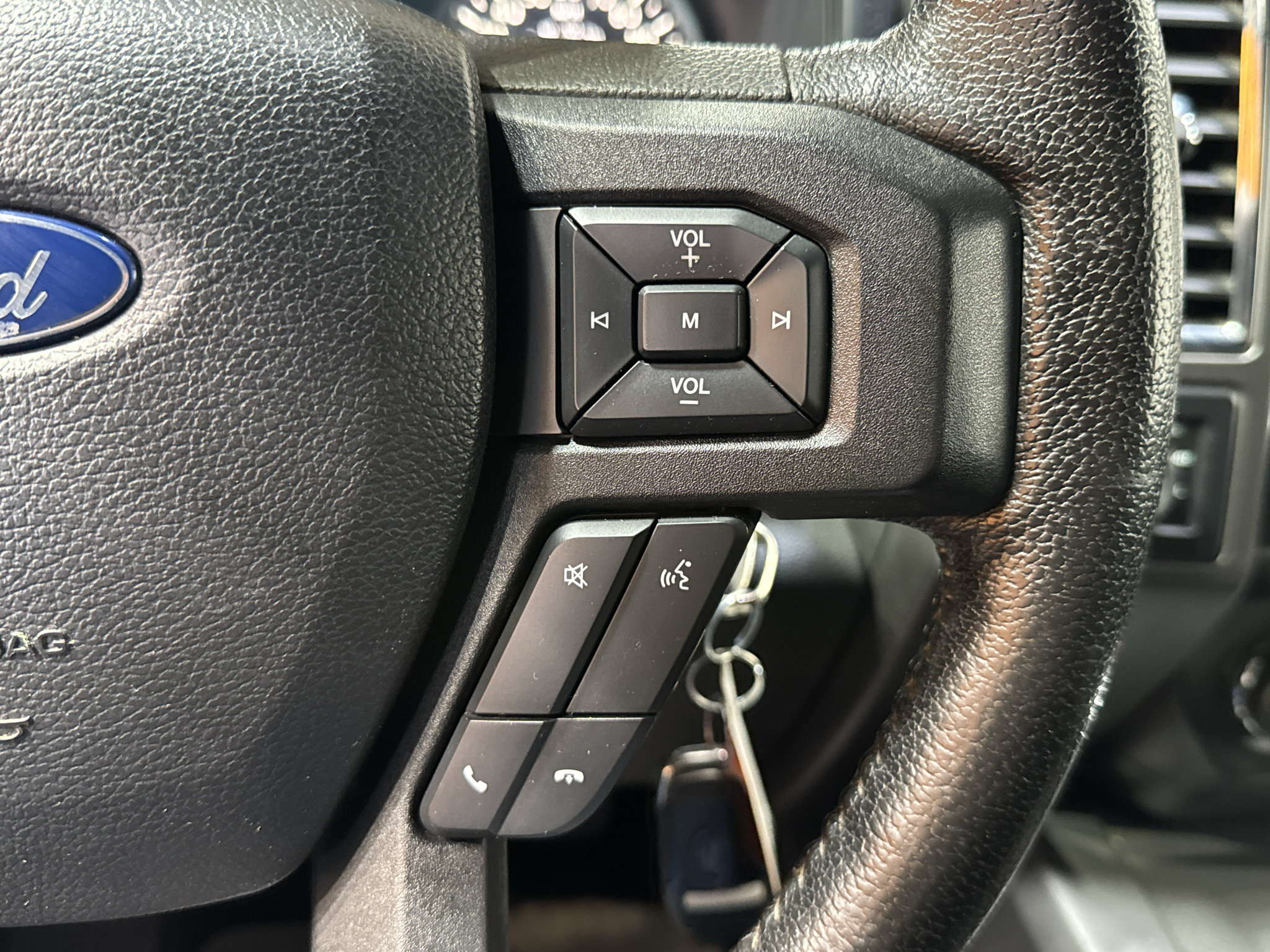 Used 2015 Ford F150 XLT w/ Equipment Group 301A Mid AWD/4WD image 27