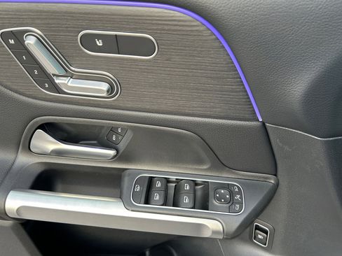 New 2026 Mercedes-Benz GLB 250 4MATIC image 14