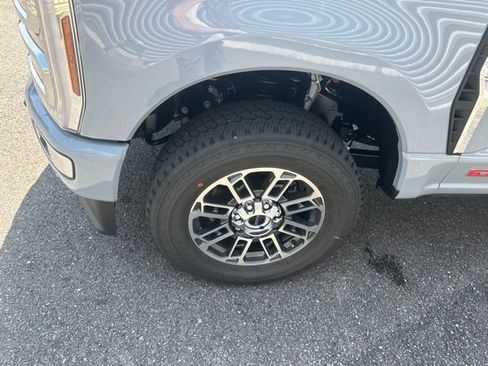 New 2026 Ford F250 Platinum w/ Platinum Plus Package AWD/4WD image 10