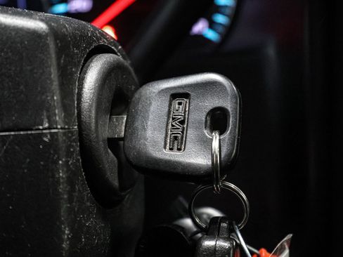 Used 2018 GMC Sierra 1500 SLE image 38