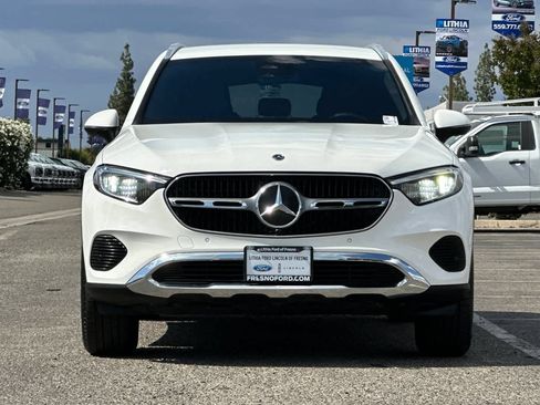 Used 2024 Mercedes-Benz GLC 300 w/ Winter Package image 10