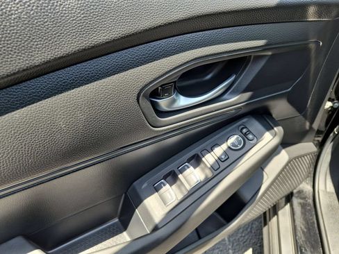 Used 2025 Honda Accord LX image 13