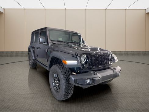 Used 2025 Jeep Wrangler Unlimited Sport AWD/4WD image 7