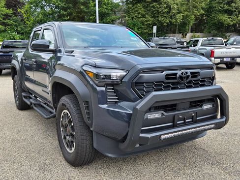 Used 2026 Toyota Tacoma TRD Off-Road AWD/4WD image 8