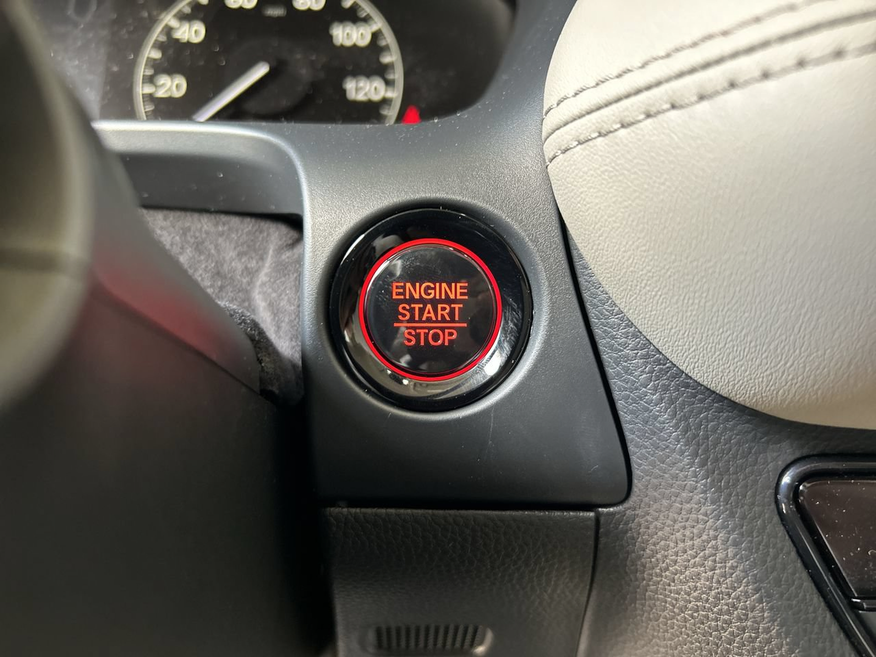 Certified 2025 Honda HR-V LX image 23