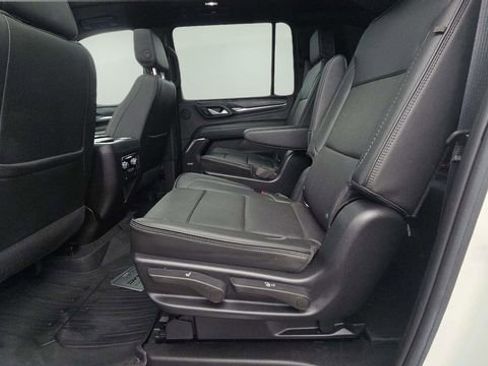 Used 2022 GMC Yukon XL Denali image 19