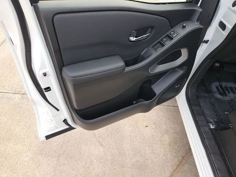 Certified 2024 Nissan Frontier SV w/ SV Convenience Package image 27