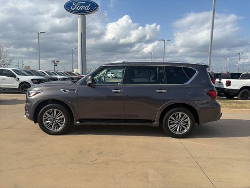 Used 2024 INFINITI QX80 Luxe image 2