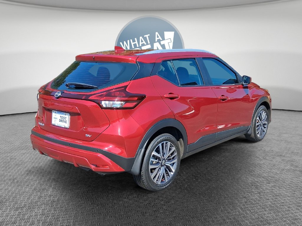 Used 2022 Nissan Kicks SV FWD image 3