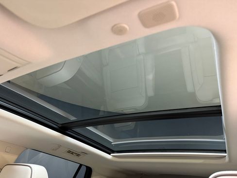 Used 2021 GMC Yukon Denali w/ Denali Premium Package image 14