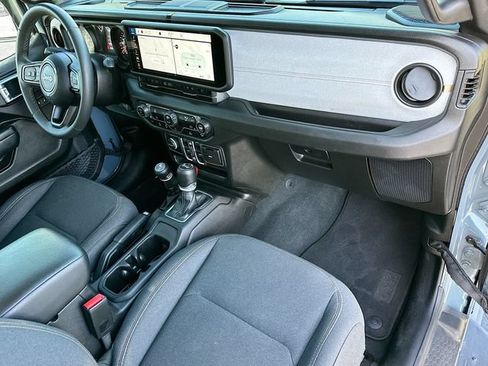 Used 2024 Jeep Wrangler Unlimited Sport AWD/4WD image 28