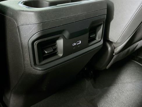 Used 2022 Chevrolet Silverado 1500 LT Trail Boss w/ Convenience Package II image 28