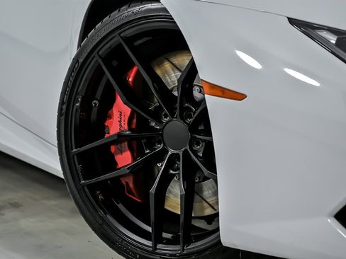 Used 2015 Lamborghini Huracan LP 610-4 image 4