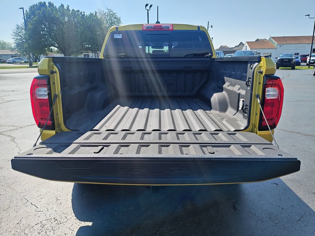 Used 2023 GMC Canyon AT4 w/ Technology Package AWD/4WD image 9