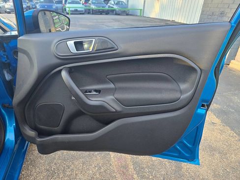 Used 2016 Ford Fiesta SE image 22