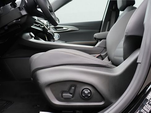 New 2025 Alfa Romeo Tonale w/ Premium Package image 39