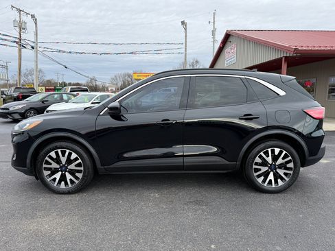 Used 2020 Ford Escape SEL image 2