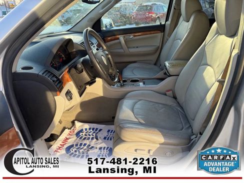 Used 2010 Saturn Outlook XR image 12