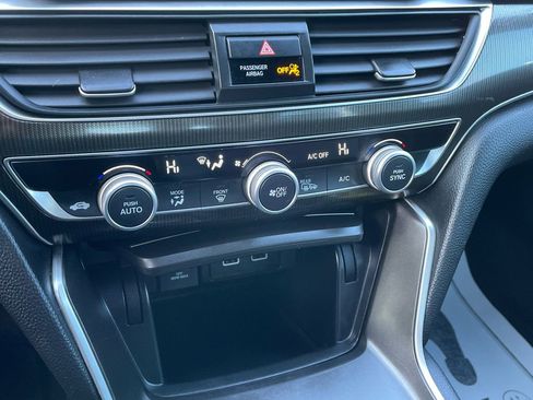 Used 2022 Honda Accord Sport image 40