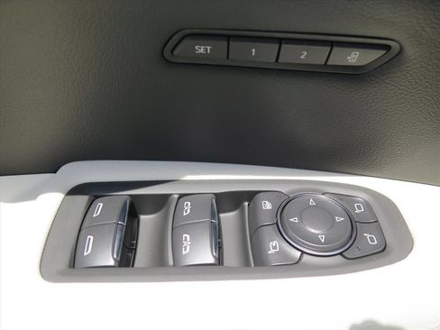 New 2026 Cadillac XT5 Sportv AWD/4WD image 11