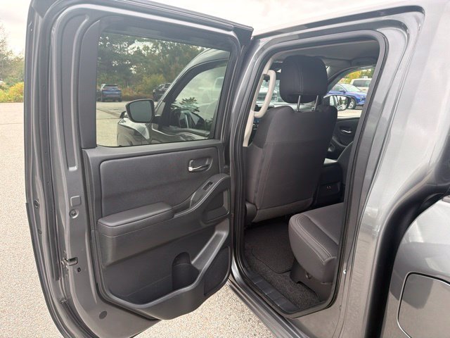 Used 2023 Nissan Frontier SV w/ Technology Package AWD/4WD image 13