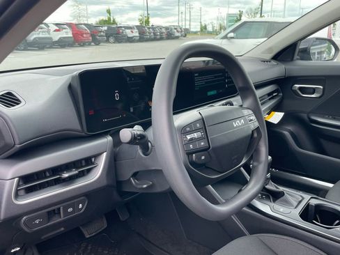 New 2026 Kia K4 FWD image 9