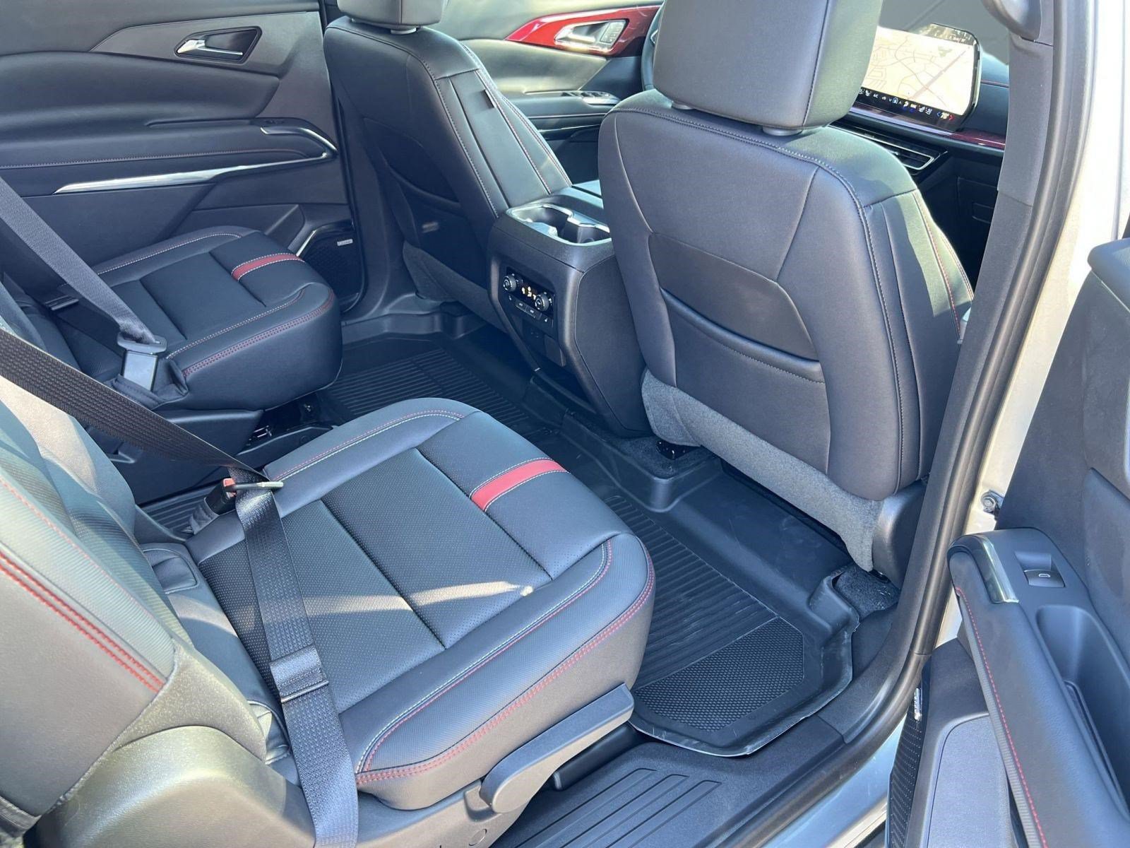 New 2026 Chevrolet Traverse RS FWD image 30