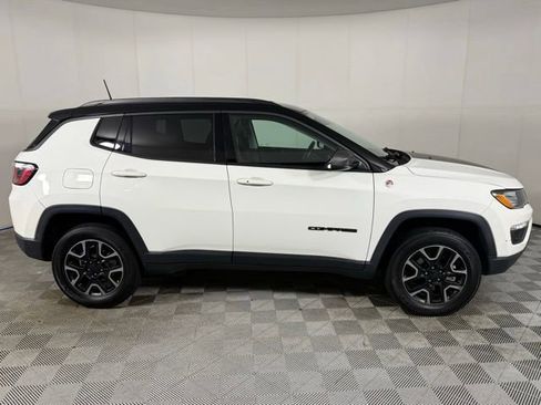 Used 2019 Jeep Compass Trailhawk AWD/4WD image 9