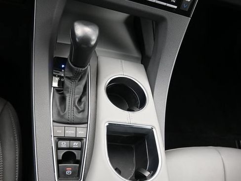 Used 2022 Toyota Avalon XLE w/ Moonroof Package FWD image 13