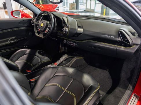 Used 2018 Ferrari 488 GTB RWD image 50