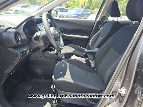 Used 2024 Nissan Kicks S FWD image 3