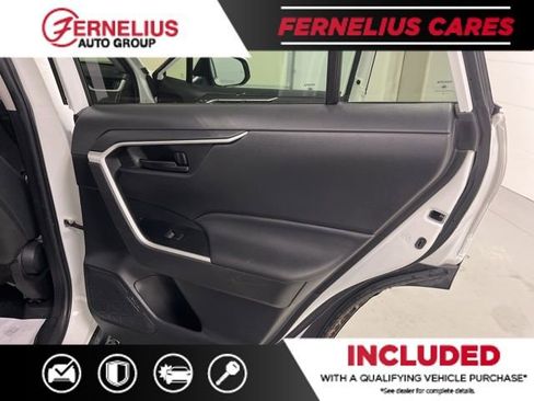 Used 2022 Toyota RAV4 LE image 18