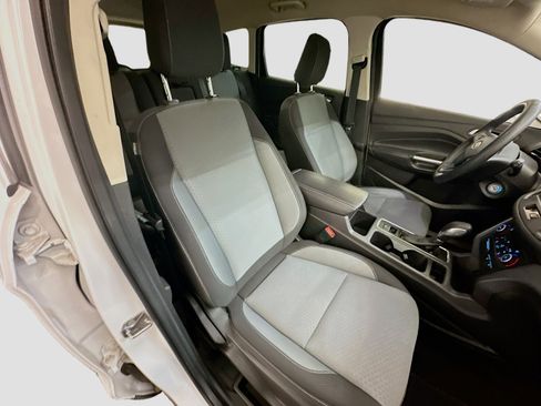 Used 2018 Ford Escape SE image 32