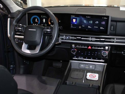 Used 2025 Hyundai Santa Fe SEL w/ Tow & Go Package image 15