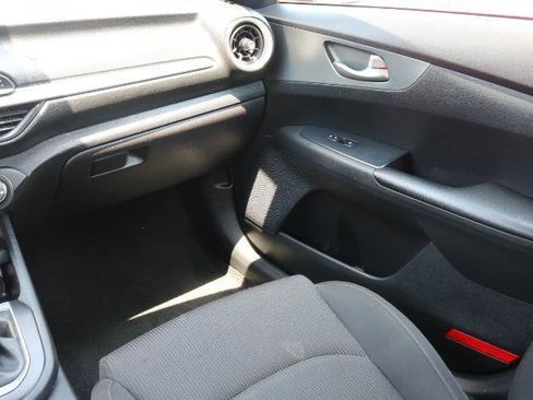 Used 2020 Kia Forte LXS FWD image 18
