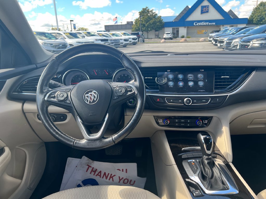 Used 2018 Buick Regal Preferred w/ Driver Confidence Package #1 FWD image 29