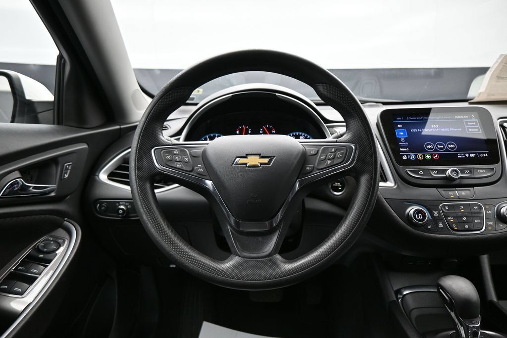 Used 2024 Chevrolet Malibu LT FWD image 15