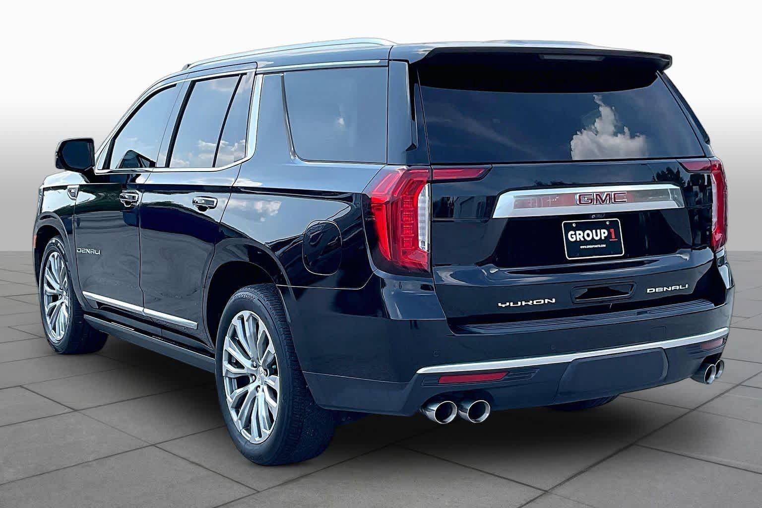 Used 2021 GMC Yukon Denali w/ Denali Ultimate Package AWD/4WD image 12