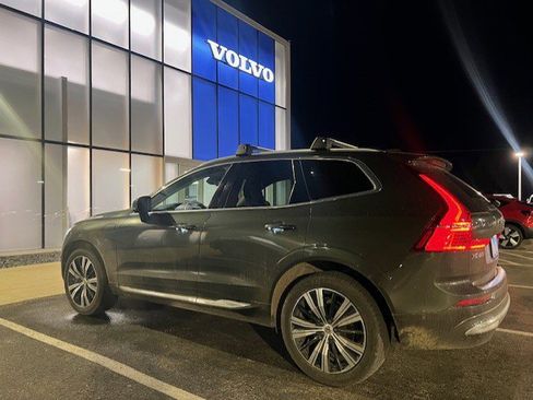 Used 2022 Volvo XC60 T8 Inscription w/ Advanced Package image 3