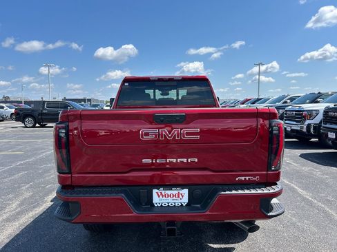 New 2026 GMC Sierra 2500 AT4 w/ AT4 Premium Plus Package AWD/4WD image 9