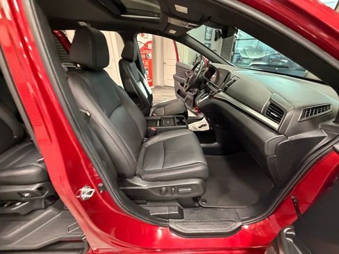 Used 2025 Honda Odyssey Sport-L image 43