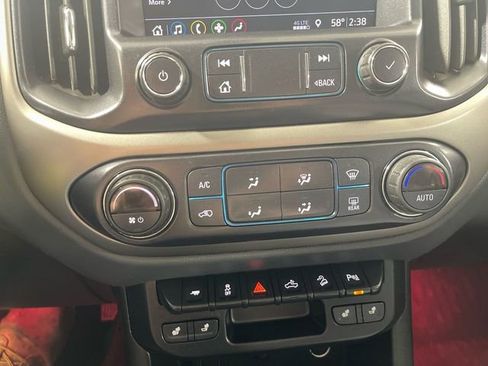 Used 2020 Chevrolet Colorado Z71 w/ LPO, Premium Interior Package AWD/4WD image 19