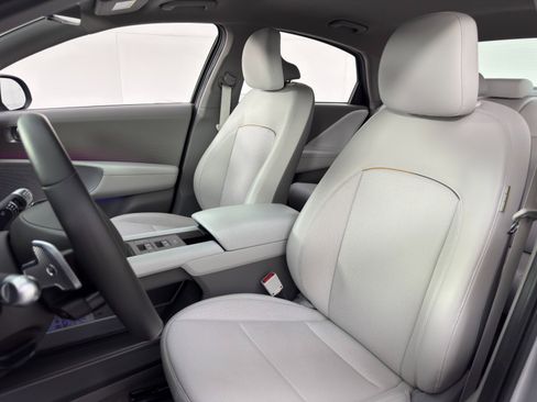 Used 2023 Hyundai Ioniq 6 SEL image 36
