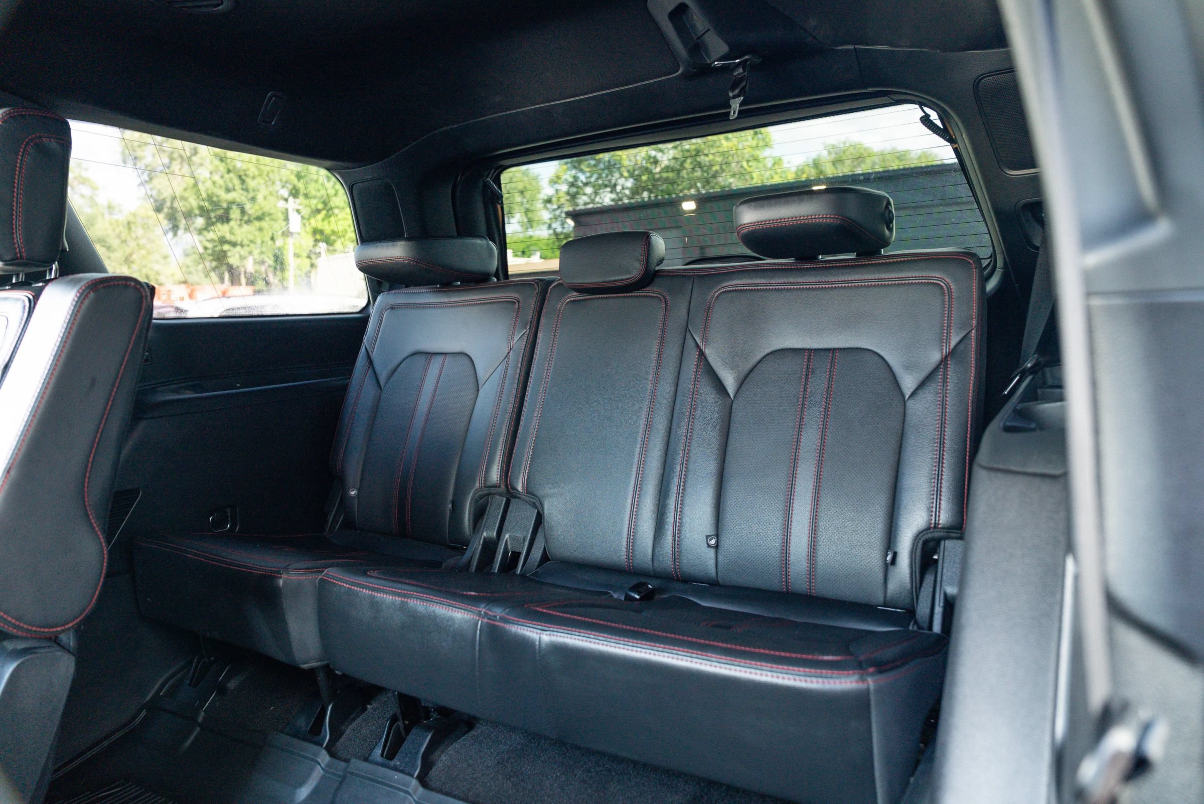 Used 2023 Ford Expedition Limited AWD/4WD image 19