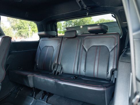 Used 2023 Ford Expedition Limited AWD/4WD image 19