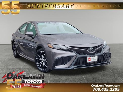 Certified 2024 Toyota Camry SE w/ Convenience Package image 1