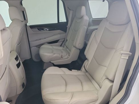 Used 2019 Cadillac Escalade Premium Luxury image 14